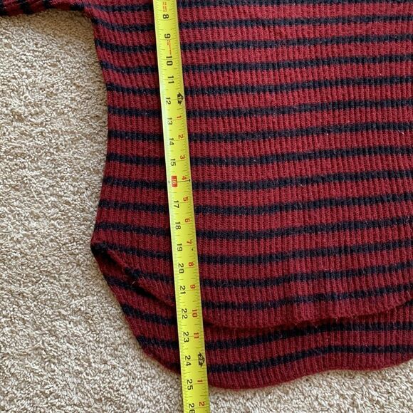 Express vintage Black Burgundy Striped Sweater mohair wool size small - Picture 7 of 9